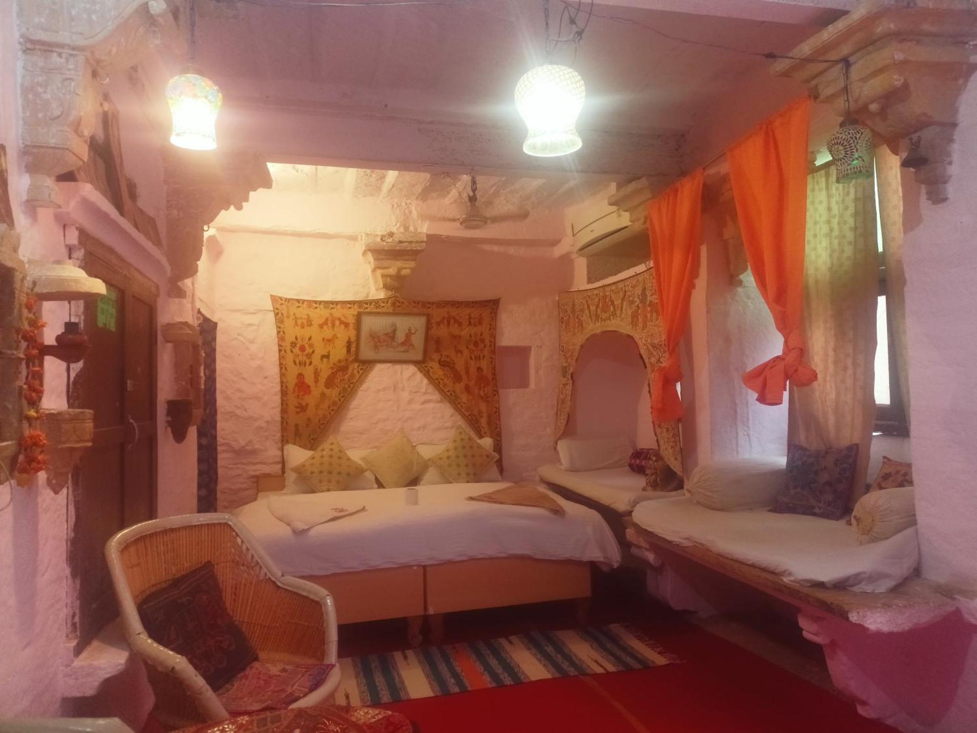 Shiva Guest House Джайсалмер Стая снимка